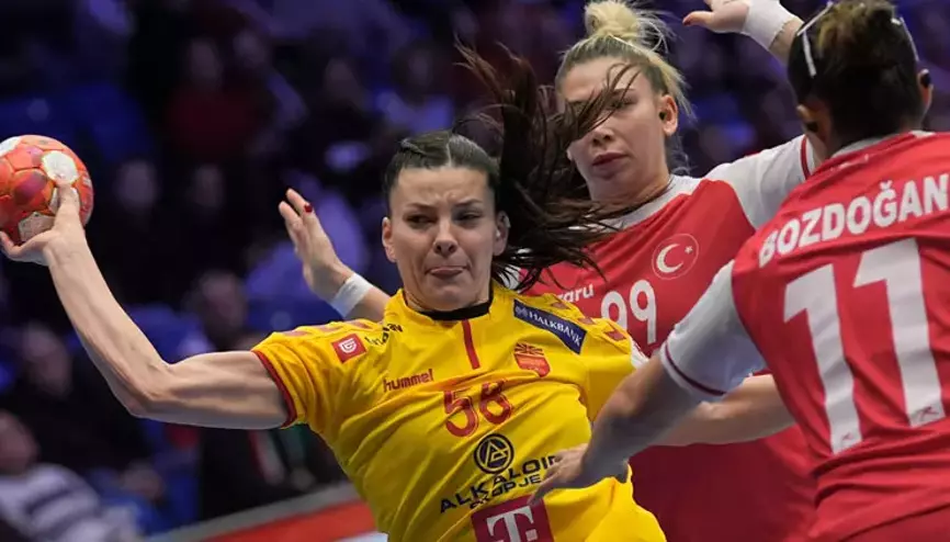 鲍队：来支持了助攻回礼了解一下 🏆❤️