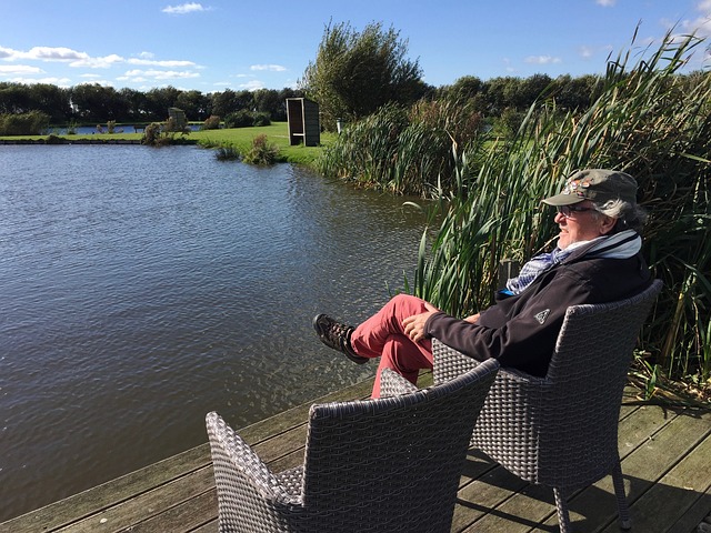 也传达了一 也传达了一